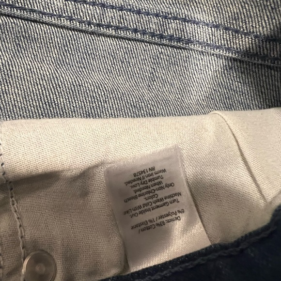 Vineyard Vines straight edge denim skirt NWT - Picture 5 of 6